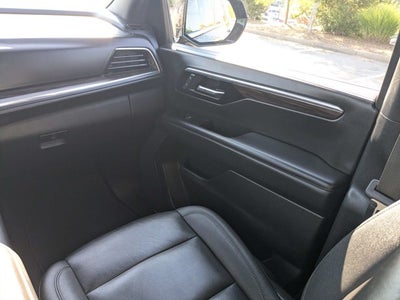 2025 Chevrolet Suburban LT