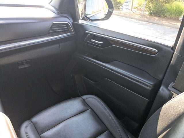 2025 Chevrolet Suburban LT