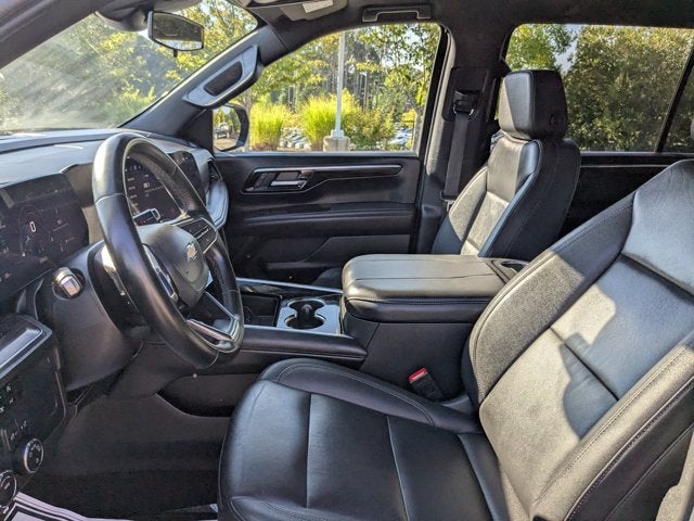 2025 Chevrolet Suburban LT
