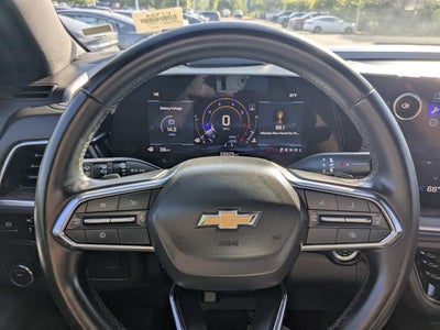 2025 Chevrolet Suburban LT