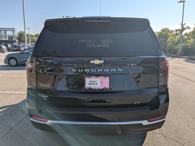 2025 Chevrolet Suburban LT