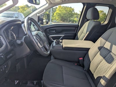 2017 Nissan Titan XD SV