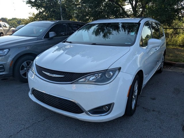 2017 Chrysler Pacifica Touring-L Plus