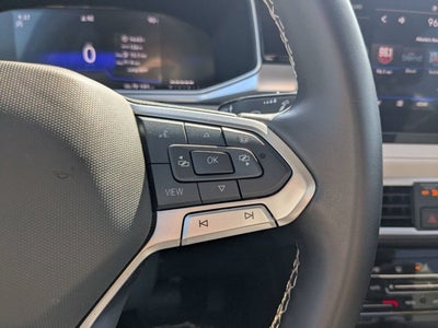 2025 Volkswagen Taos SE