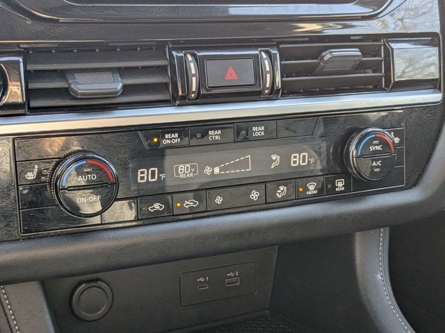 2025 Nissan Pathfinder SV