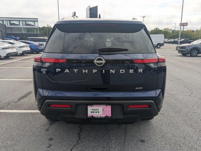 2025 Nissan Pathfinder SV