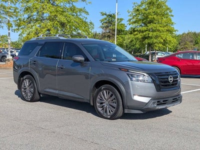2023 Nissan Pathfinder SL