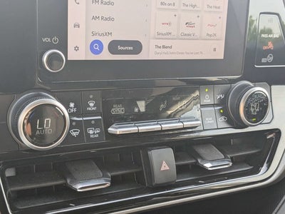 2025 Toyota Highlander LE