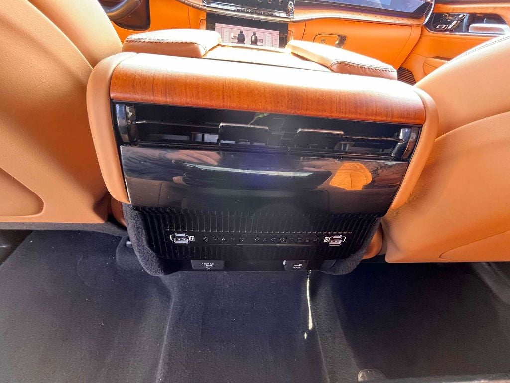 2022 Jeep Grand Wagoneer Series III