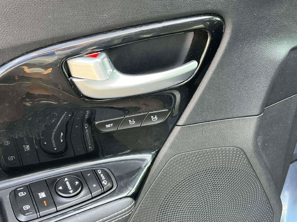 2022 Kia Niro Plug-In Hybrid EX Premium