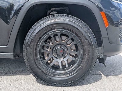 2022 Jeep Grand Cherokee Laredo