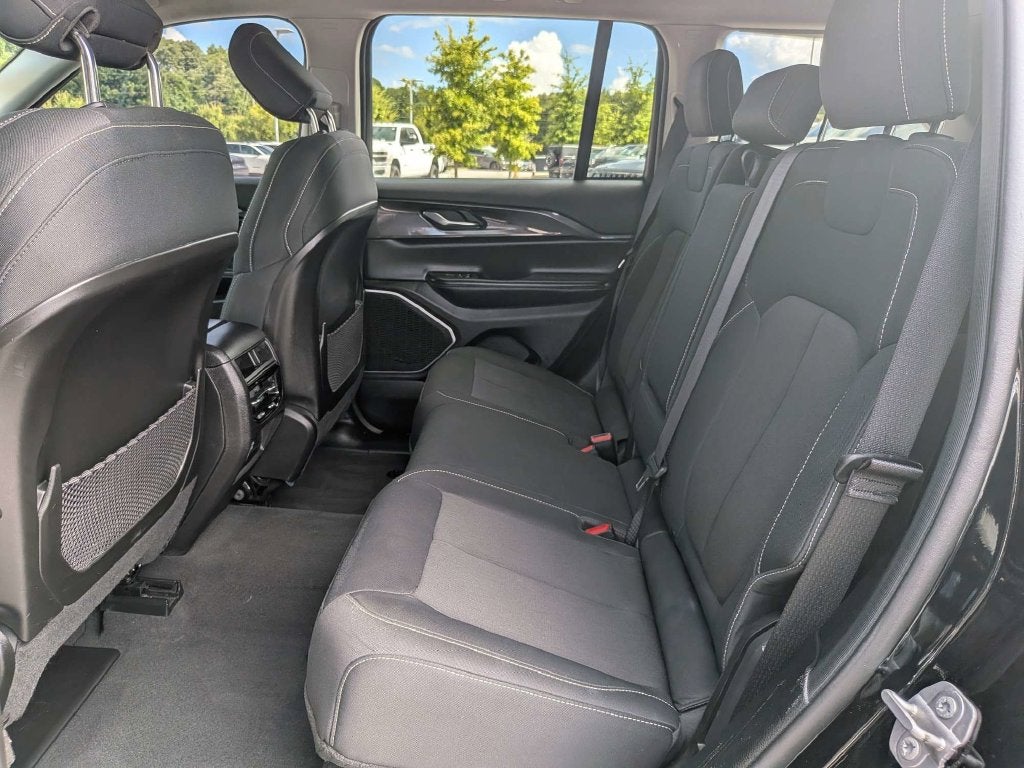 2022 Jeep Grand Cherokee Laredo