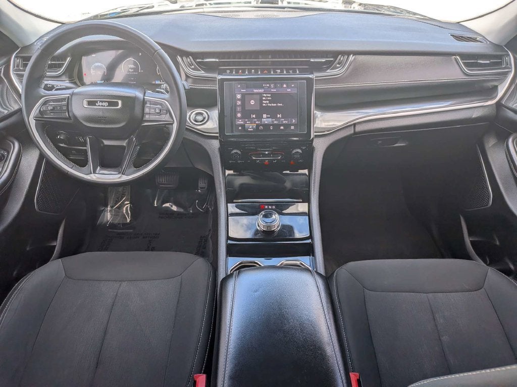 2022 Jeep Grand Cherokee Laredo