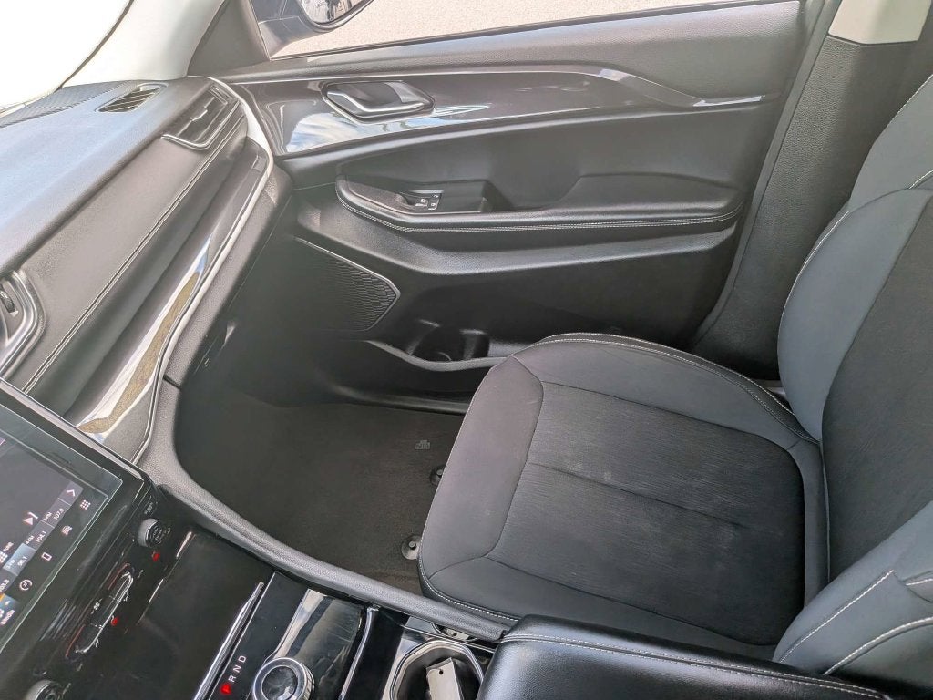 2022 Jeep Grand Cherokee Laredo