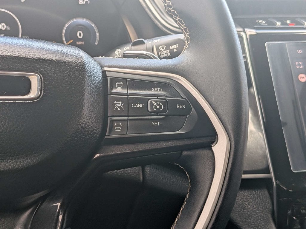 2022 Jeep Grand Cherokee Laredo