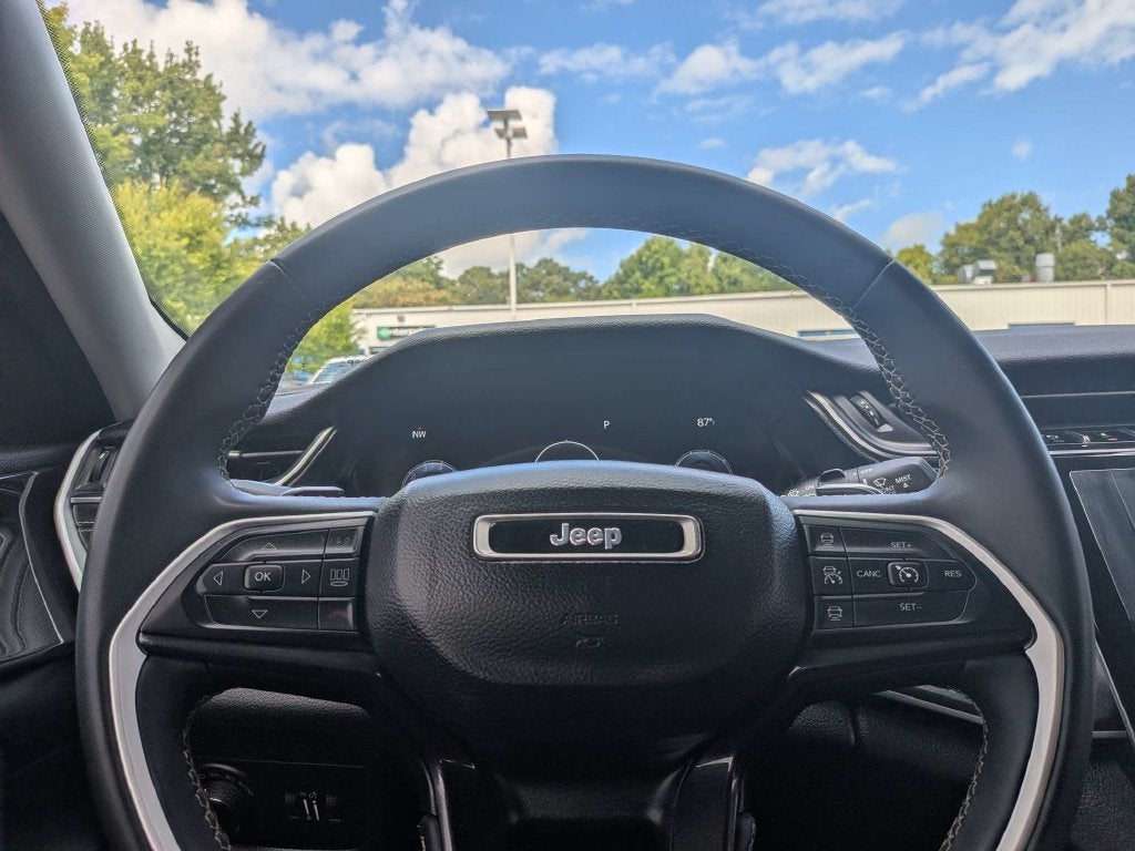 2022 Jeep Grand Cherokee Laredo