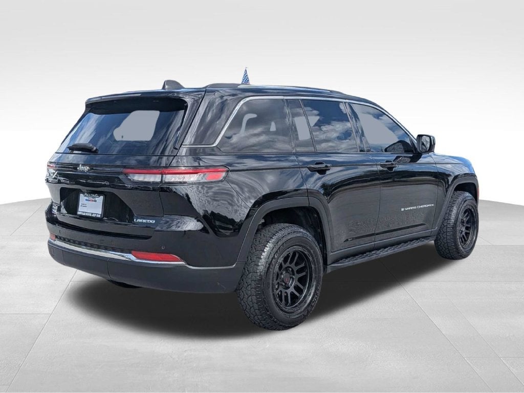 2022 Jeep Grand Cherokee Laredo