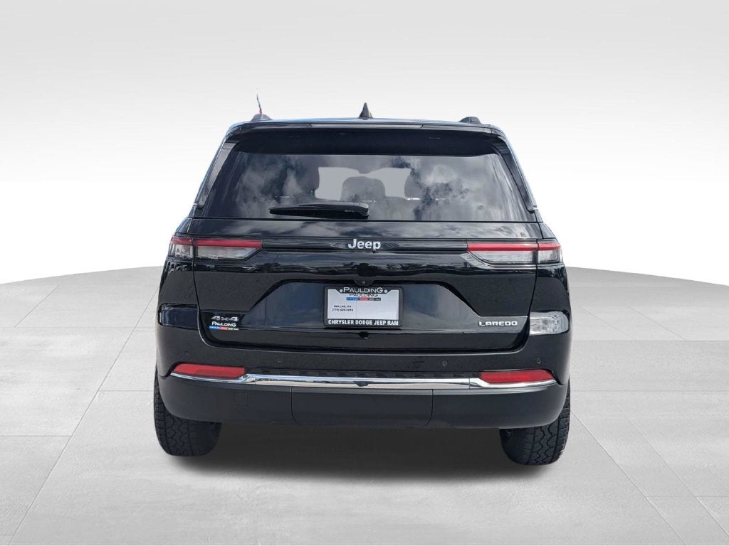 2022 Jeep Grand Cherokee Laredo