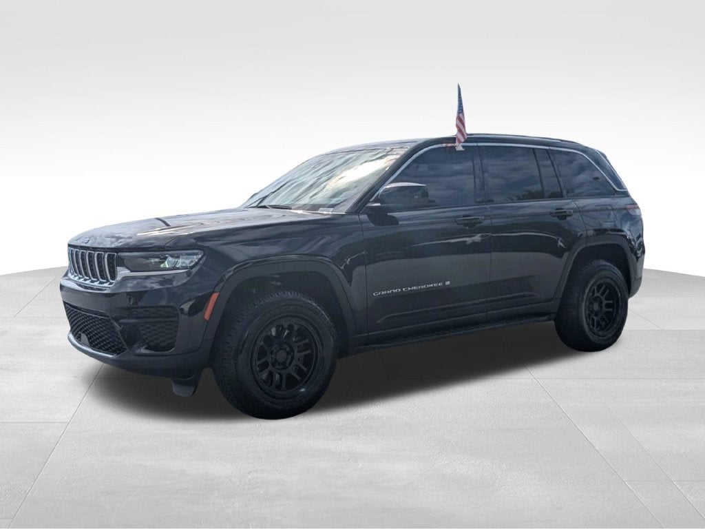 2022 Jeep Grand Cherokee Laredo