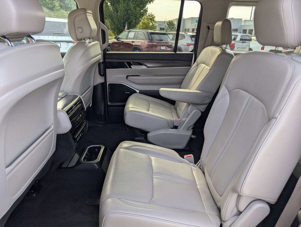 2024 Jeep Wagoneer Series II