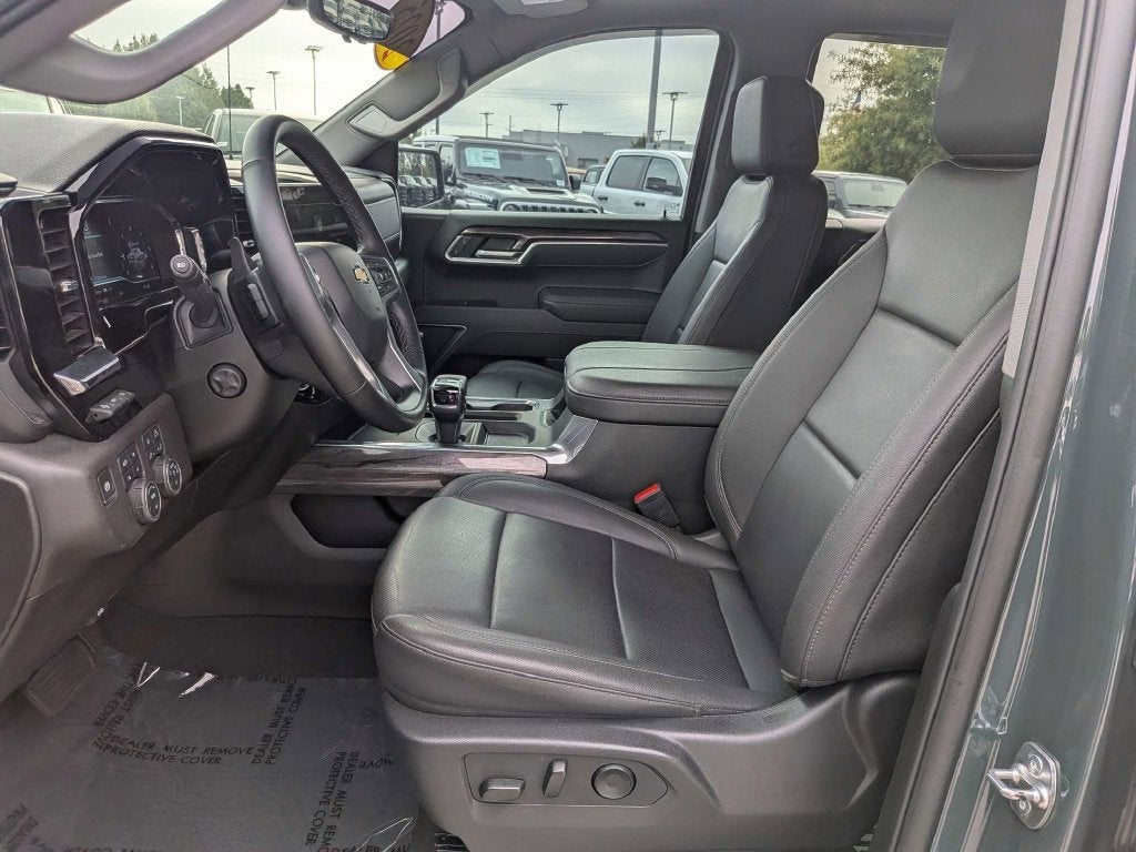 2025 Chevrolet Silverado 1500 LTZ