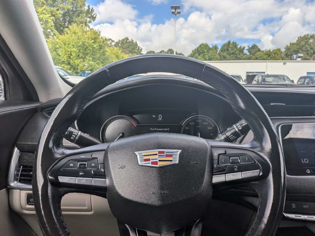 2021 Cadillac XT4 Premium Luxury