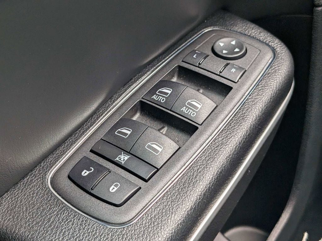 2023 Chrysler 300 S