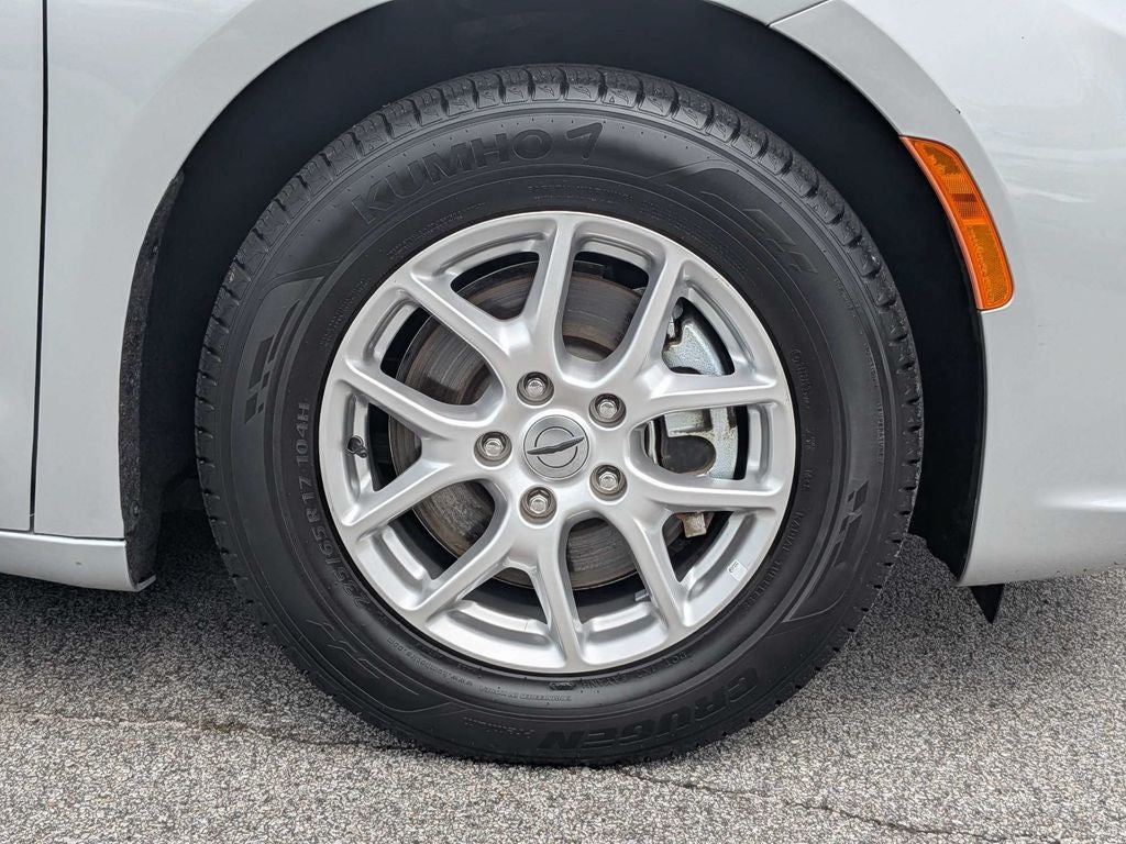 2024 Chrysler Pacifica Touring L