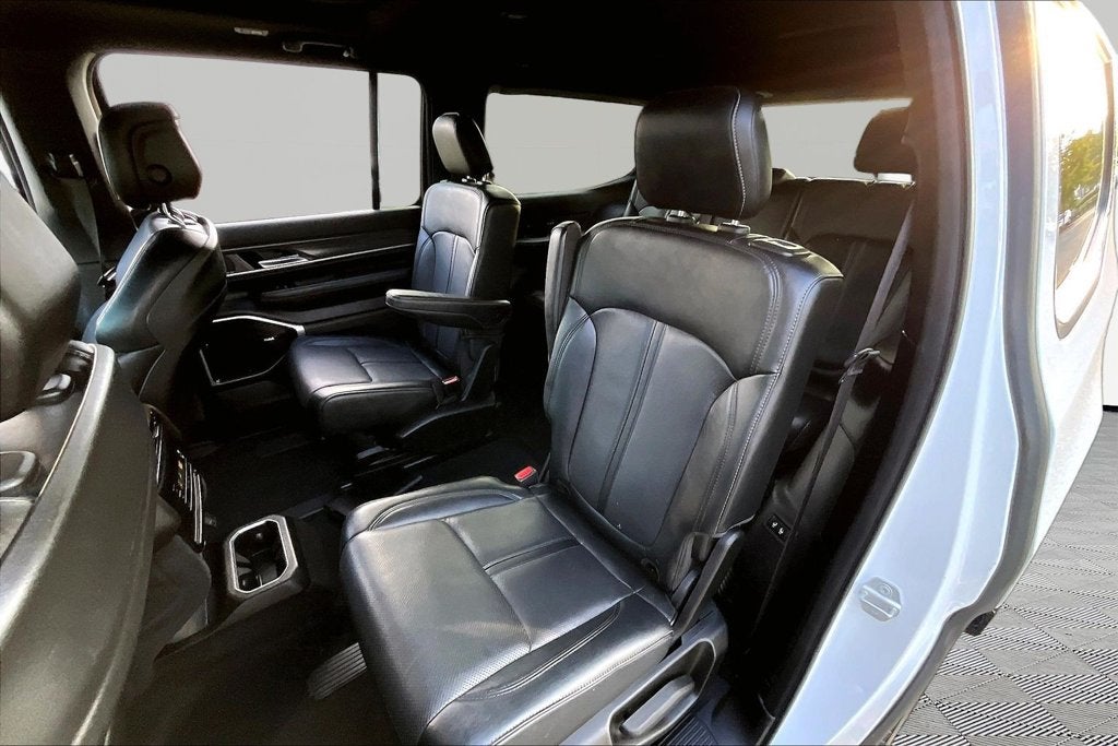 2023 Jeep Wagoneer Series III