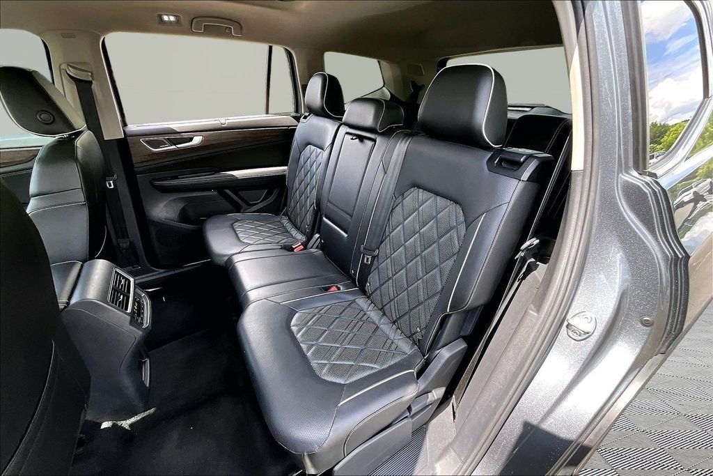 2024 Volkswagen Atlas 2.0T SEL Premium R-Line