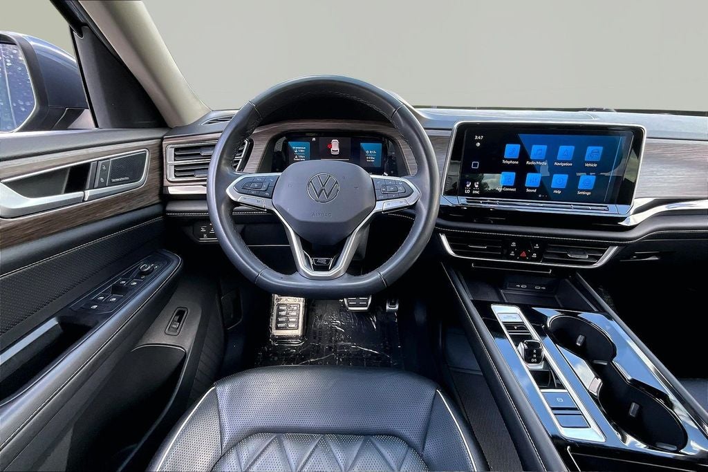 2024 Volkswagen Atlas 2.0T SEL Premium R-Line