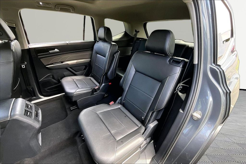 2023 Volkswagen Atlas 3.6L V6 SEL R-Line Black