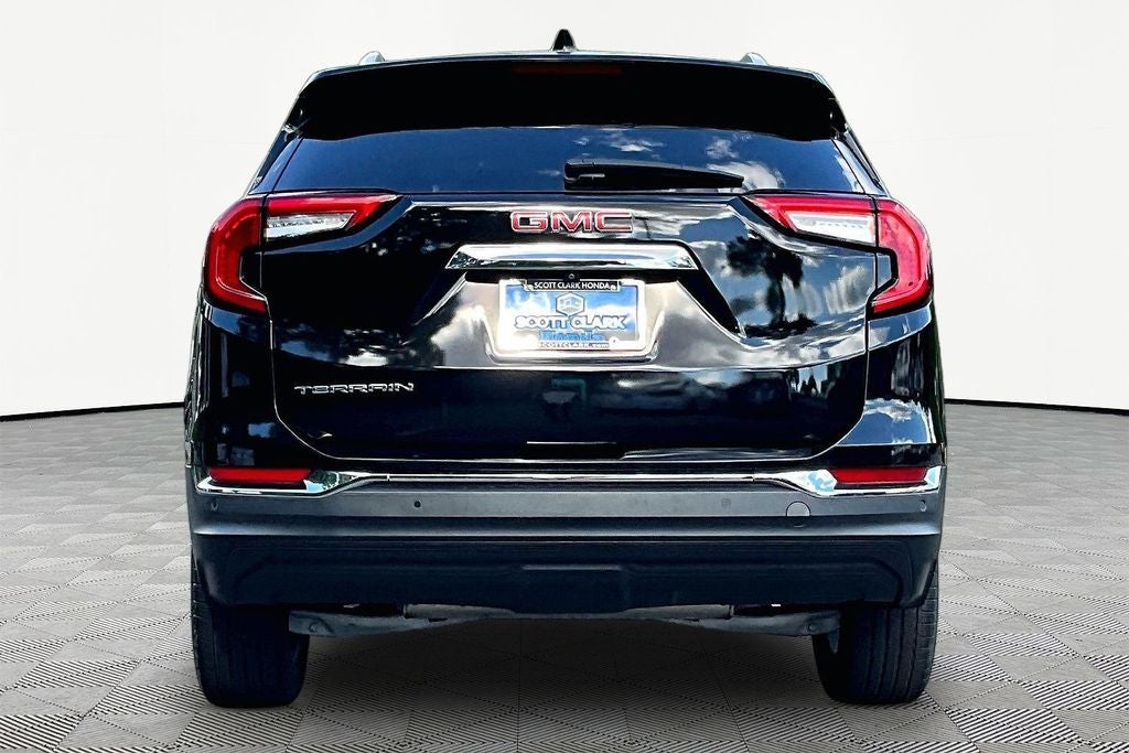 2023 GMC Terrain SLT