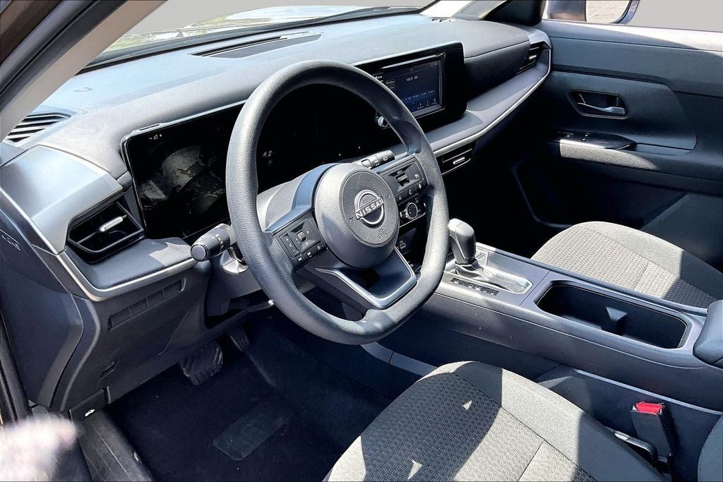 2025 Nissan Kicks S
