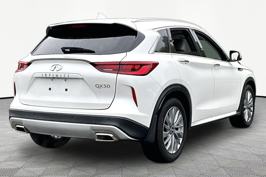 2023 INFINITI QX50 LUXE