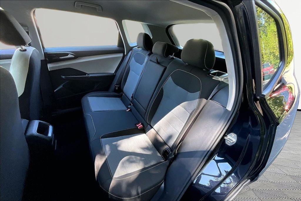 2025 Volkswagen Taos S