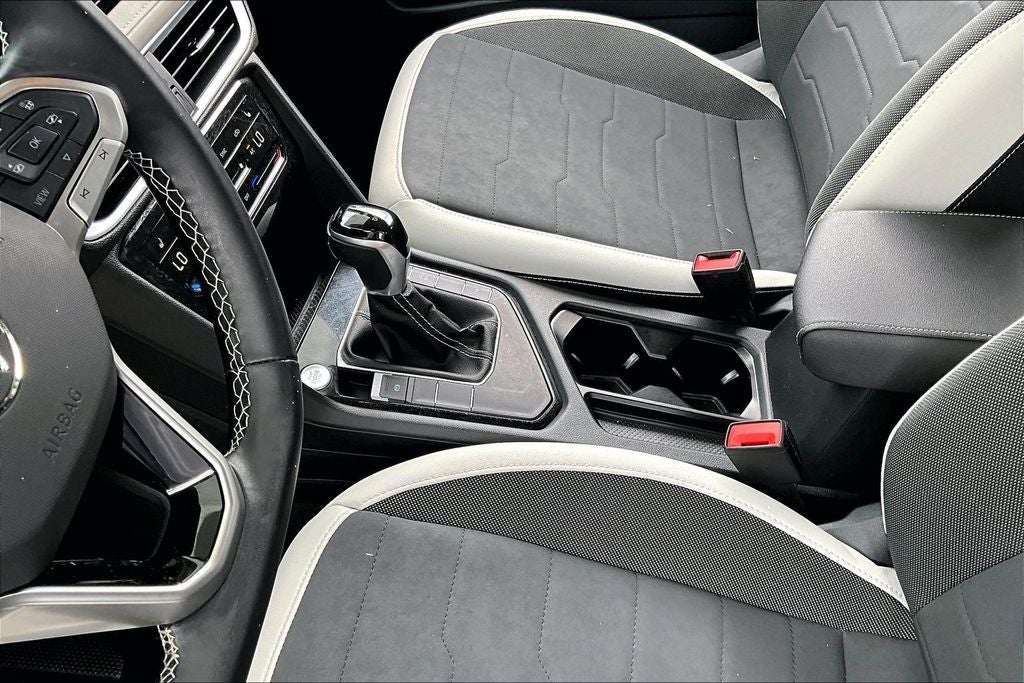 2025 Volkswagen Taos SE