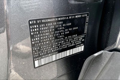 2025 Volkswagen Taos SE