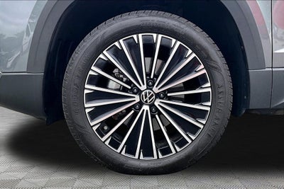 2025 Volkswagen Taos SE