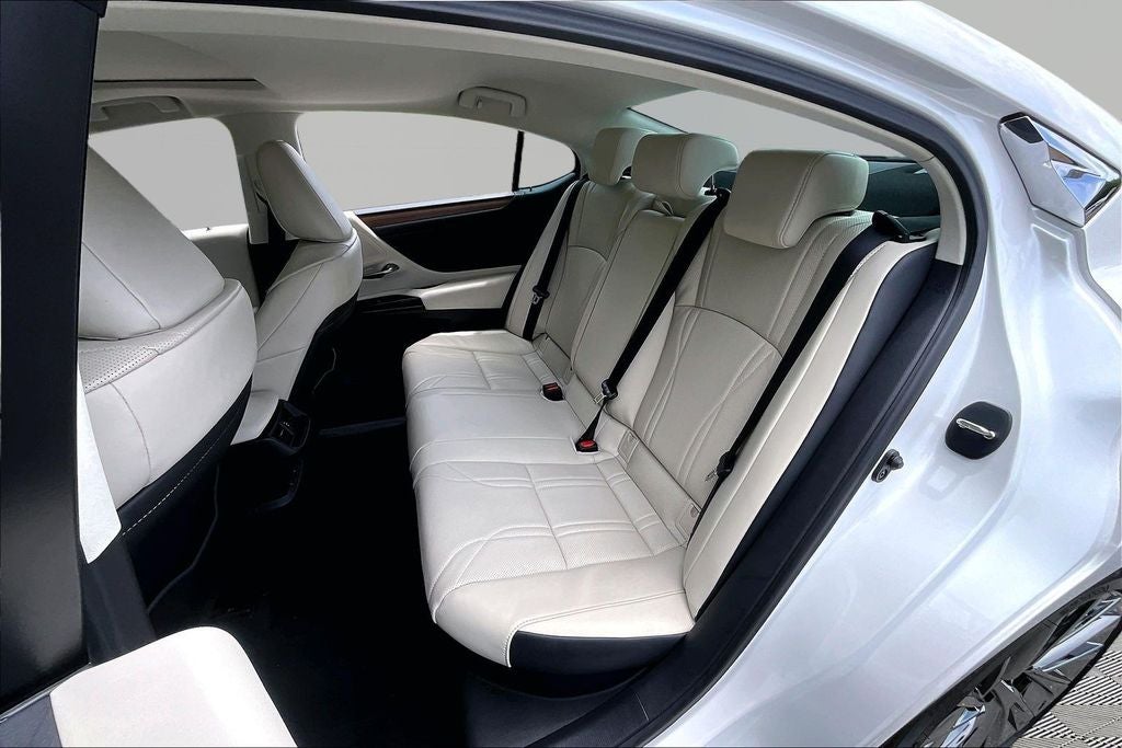 2025 Lexus ES ES 300h Luxury