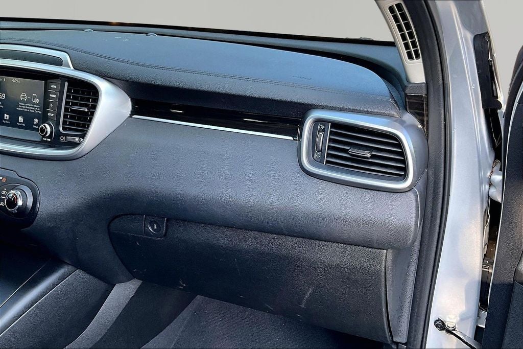 2019 Kia Sorento L