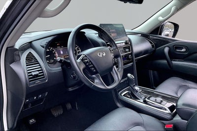 2024 INFINITI QX80 LUXE