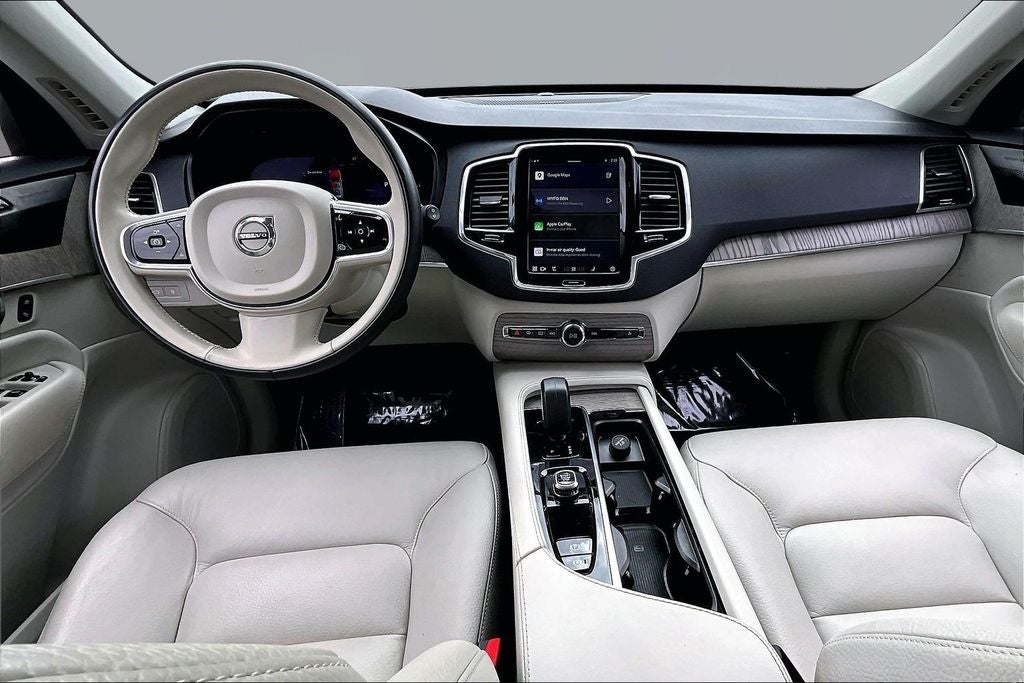 2023 Volvo XC90 Recharge Plug-In Hybrid Plus Bright Theme