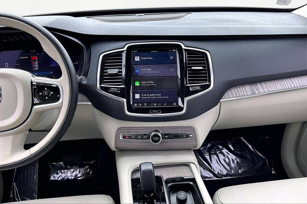 2023 Volvo XC90 Recharge Plug-In Hybrid Plus Bright Theme