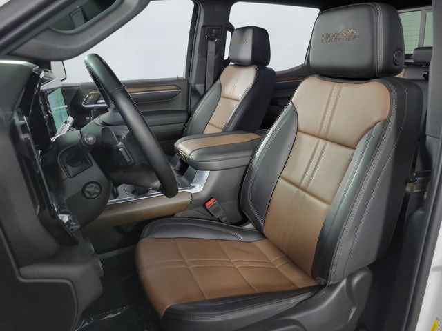 2023 Chevrolet Silverado 1500 High Country 4D Crew Cab