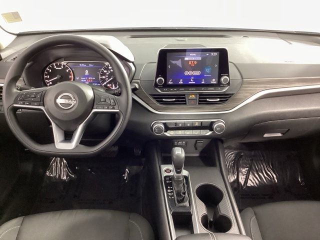 2025 Nissan Altima 2.5 SV 4D Sedan