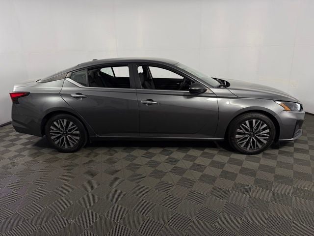 2024 Nissan Altima 2.5 SV 4D Sedan