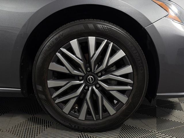 2024 Nissan Altima 2.5 SV 4D Sedan