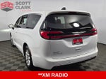 2023 Chrysler Pacifica Touring L 4D Passenger Van