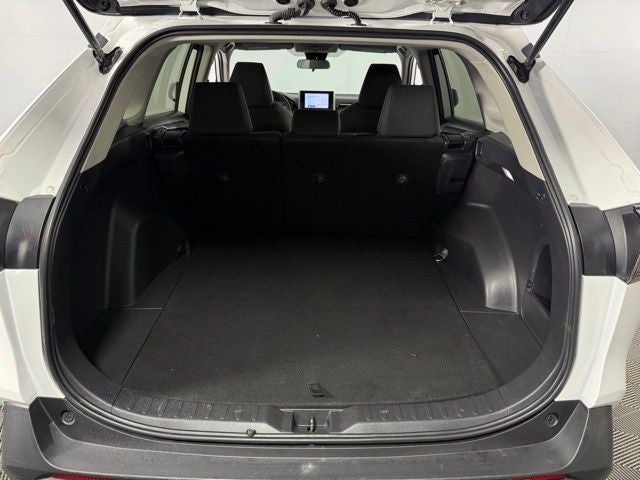 2024 Toyota RAV4 LE 4D Sport Utility